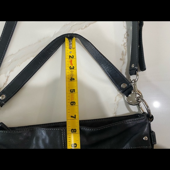 Gorgeous Coach shoulder/crossbody. Brown scarf not included. - Picture 7 of 11